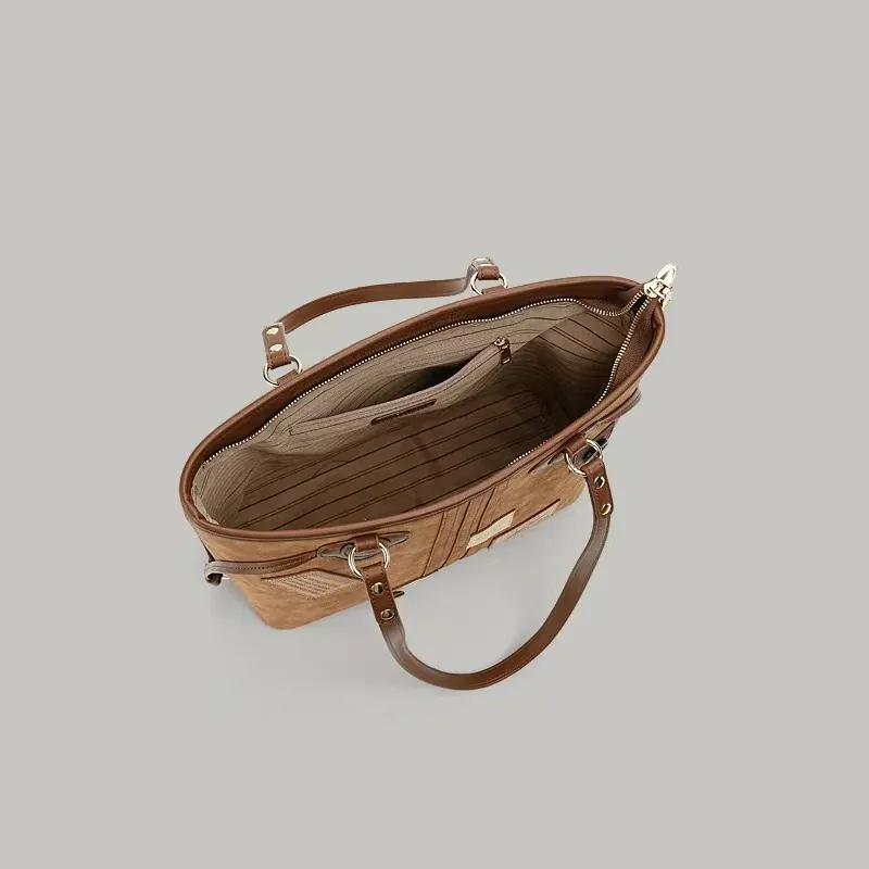 Kitty Big Classic Leather Shoulder Bag - Image 4
